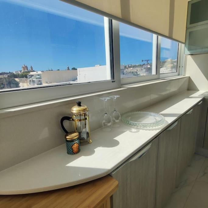 Apartamento Cozy Penthouse In Central Malta Balzan Exterior foto