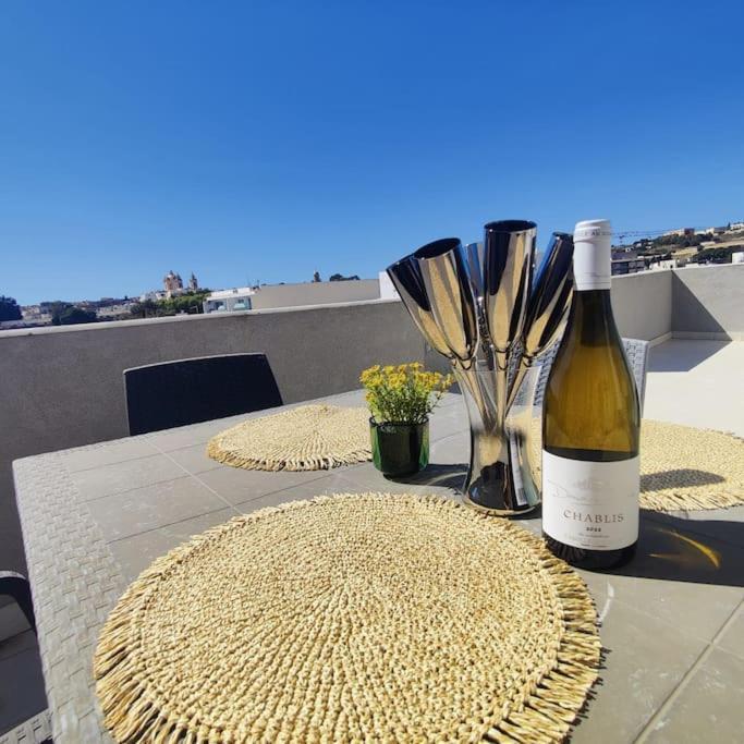 Apartamento Cozy Penthouse In Central Malta Balzan Exterior foto